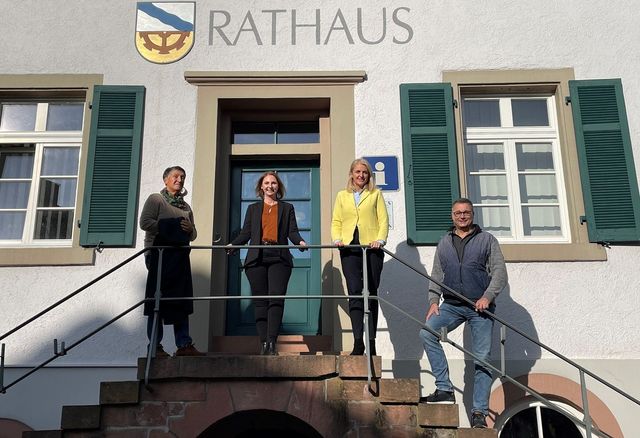 Sandra Boser zu Besuch bei der Gemeinde Mühlenbach und Metallbaufirma Grießbaum