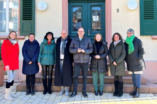 „Kita Neubau als wichtige Zukunftsinvestition“ -
Sandra Boser MdL besuchte die Gemeinde Hofstetten und die Baustelle der neuen Kita Kinderscheune
